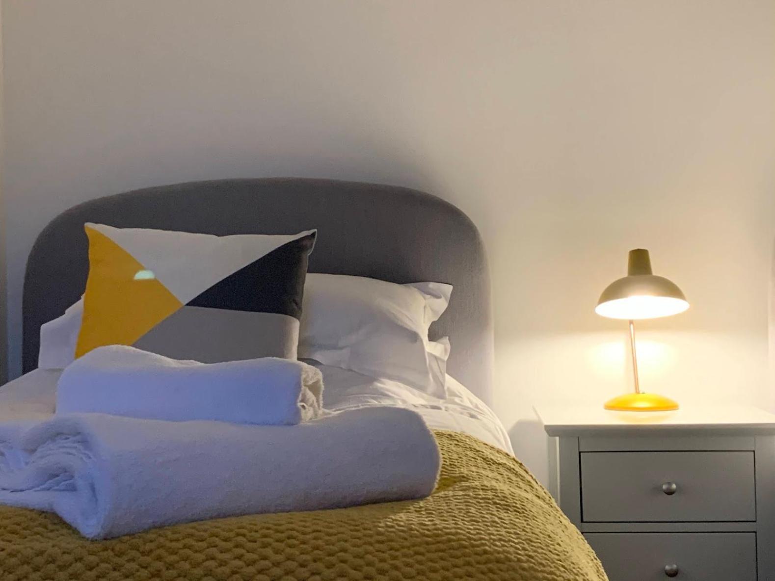 Retro Retreat, Sea View, Free Parking & Ev Plug-In Villa Whitby Ngoại thất bức ảnh
